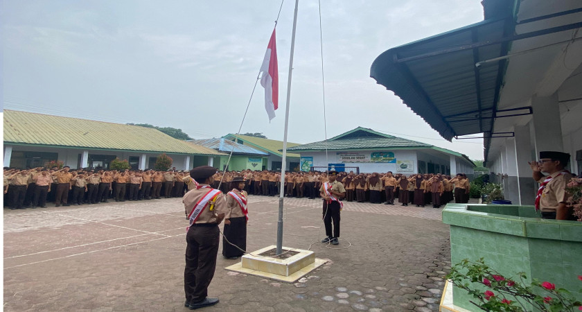Upacara Hari Pramuka ke 63 | SMK NEGERI 1 PERBAUNGAN